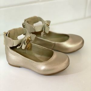 Gold Michael Kors Flats for toddler✨ Size 5